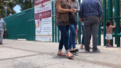 La madre del menor fallecido señaló que los médicos hicieorn cambios en el certificado de defunción