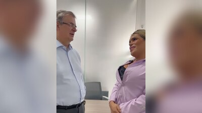 La influencer confesó que tuvo nervios de entrevistar al canciller mexicano
