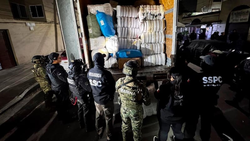 Incautan 13 toneladas de tabaco ilegal en las alcaldías Cuauhtémoc y Venustiano Carranza de la CDMX