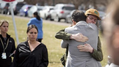 Las autoridades informaron que otras seis personas fueron llevadas a hospitales. No se sabe su estado de salud