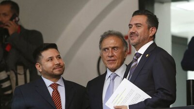 Noroña reiteró que habría que apoyar al aún panista tras su voto a favor de la reforma