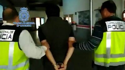 La Policía Nacional española dio a conocer las imágenes de Emilio Lozoya detenido