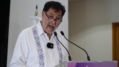 Hizo un llamado al embajador a no interferir en los temas políticos de México