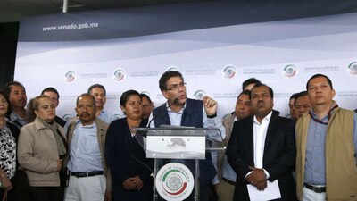 El senador Armando Ríos Piter anunció la integración de un nuevo movimiento rumbo a las elecciones de 2018