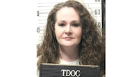 Christa Pike sale del hospital tras sobrevivir a intento de ejecución en prisión de Tennessee