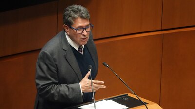 El senador no quiere premio de consolación, o es Presidencia o nada