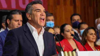 El líder nacional del PRI dijo los programas sociales del gobierno de AMLO son opacos