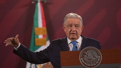 AMLO dijo que se está haciendo todo lo posible para dar con el paradero de los connacionales