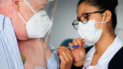 El subsecretario recomendó a la personas con alergias graves informar sobre sus condición en los centros de vacunación