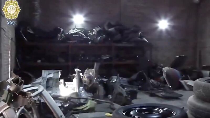 Aseguran 16 toneladas de autopartes y placas de circulación en Iztacalco