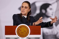 Sheinbaum niega censura contra medios de comunicación, asegura que hay libertad de expresión