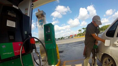 Hacienda dijo que atendió las peticiones de los gasolineros que operan en la frontera del país