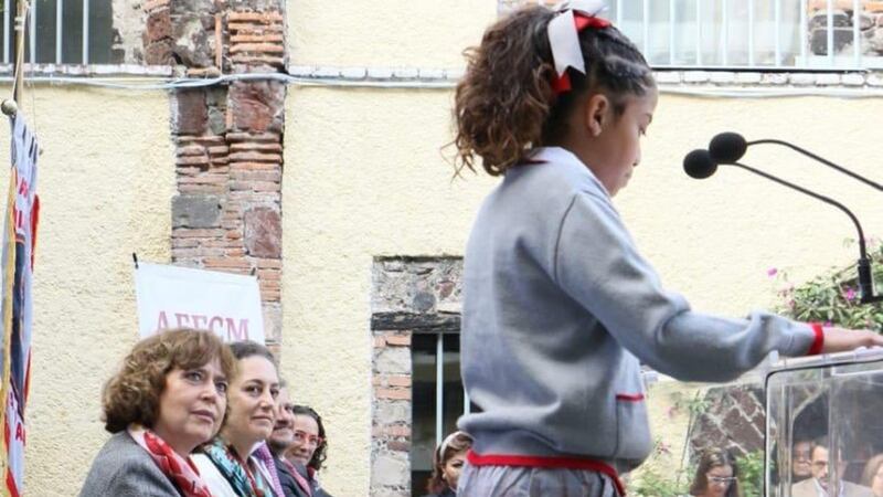 Niñas y niños podrán elegir usar falda o pantalón como uniforme en la CDMX