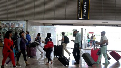 El gobierno de EU no quiere que sus ciudadanos vengan a México si no están vacunados