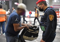 Arranca el operativo ‘Cero pirotecnia’ en el Metro: ¿en qué estaciones habrá revisión?