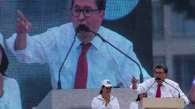 El jefe delegacional dijo que ha rechazado 5 invitaciones de otros partidos