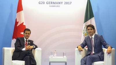Enrique Peña Nieto y Justin Trudeau en una reunión de la Cumbre de Líderes del G20, en Hamburgo, Alemania, durante julio pasado