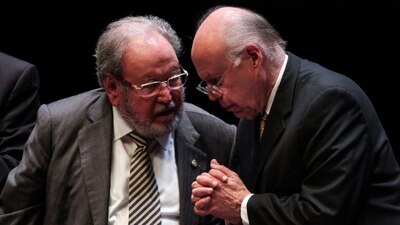 EN el 2015 Soberon y Narro durante una entrega de galardones por parte de la UNAM