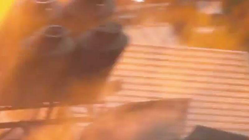 VIDEO: Por flamazo en la Condesa, bomberos atienen incendio registrado por fuga de gas