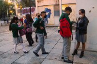 ¡Pantalón o falda! Congreso en CDMX palomea uniforme neutro para niños y niñas