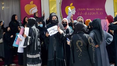 La decisión se tomó porque supuestamente ofrecen servicios prohibidos por el Islam