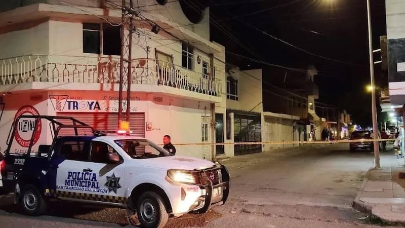 Hombres armados atacan parque público en Guanajuato; hay 8 niños heridos