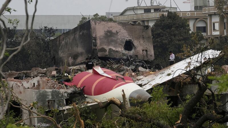 Desplome del Air India: investigan al piloto que habría volado con problemas de depresión