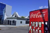 Coca Cola suspende distribución en Acapulco tras ataque armado
