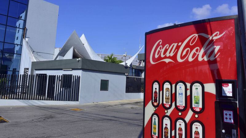 Coca Cola suspende distribución en Acapulco tras ataque armado