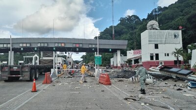 La pesada unidad circulaba de Chilpancingo al destino turístico de Acapulco
