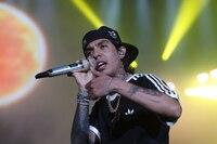 Piden suspender música de Natanael Cano por incidente con DJ; gremio exige disculpa