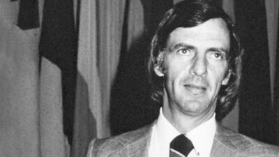 A finales de marzo, Menotti fue hospitalizado por anemia