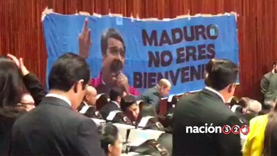 La bancada panista puso una parcarta en el Pleno de San Lázaro