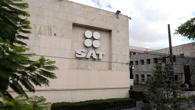 El SAT brinda sus canales oficiales para que contribuyentes se informen sobre la dependencia