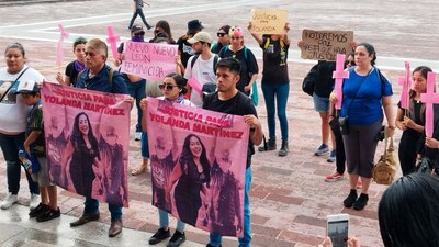 Familiares y grupos feministas marcharon este lunes para exigir justicia por la desaparición y muerte de la joven