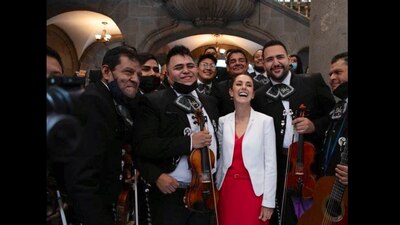 Celebró su cumpleaños 60 en el edificio del Antiguo Palacio del Ayuntamiento de la CDMX