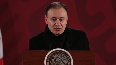 El titular de Seguridad aseguró que el crimen no se combate con 'criminales uniformados'