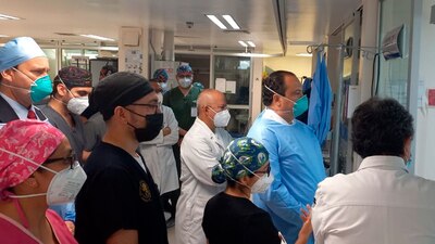 Mario Búcaro visitó a los guatemaltecos heridos en el incendio en Ciudad Juárez