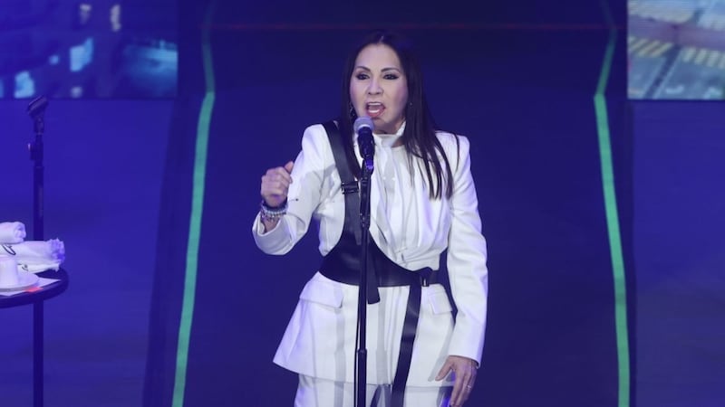 “Sé que con lo que estoy diciendo me pone en peligro”: Ana Gabriel condena asesinato de Carlos Manzo