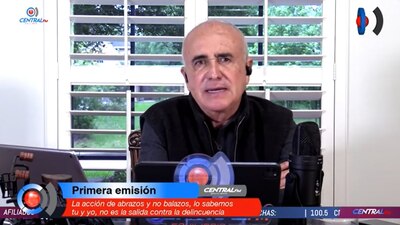 El comunicador asegura que su proyecto sufre de un embate gubernamental