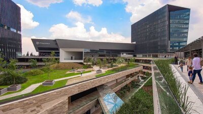 Seguridad de la plaza ya resguardó la zona del incidente.