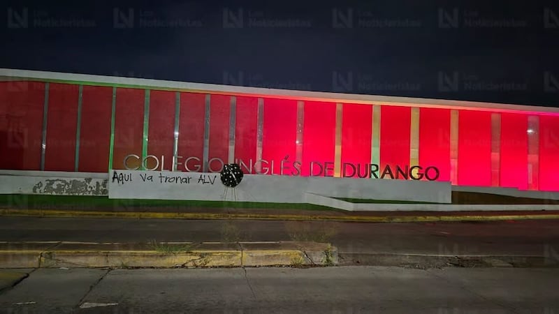 En pleno regreso a clases, dejan corona fúnebre y amenazas en colegio privado en Culiacán