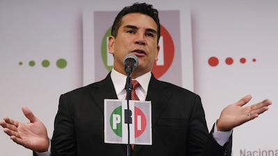 Tiene varias denuncias por peculado y desvío de recursos públicos