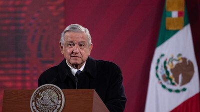 El mandatario había dicho que ya tenía comprador del avión, pero al parecer el trato se le cebó