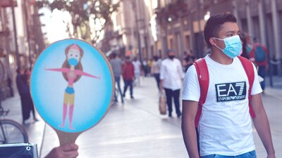 De acuero a una encuesta, el 44 por ciento no confía o confía poco en las dosis que se alistan contra el virus