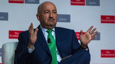 Salinas asegura que está dedicado de lleno a sus actividades particulares