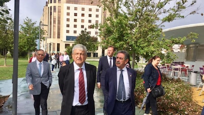 AMLO y Miguel Ángel Revilla Roiz, presidente de Cantabria, en septiembre de 2017