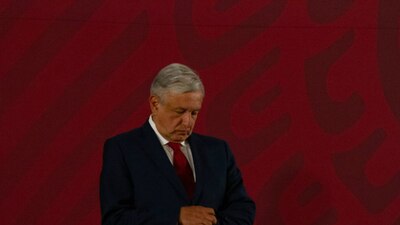 AMLO pidió a los periodistas tomar partido y aseguró que Proceso 'no se ha portado bien'