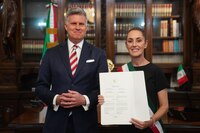 Sheinbaum recibe cartas credenciales de 23 nuevos embajadores, entre ellos el de Canadá