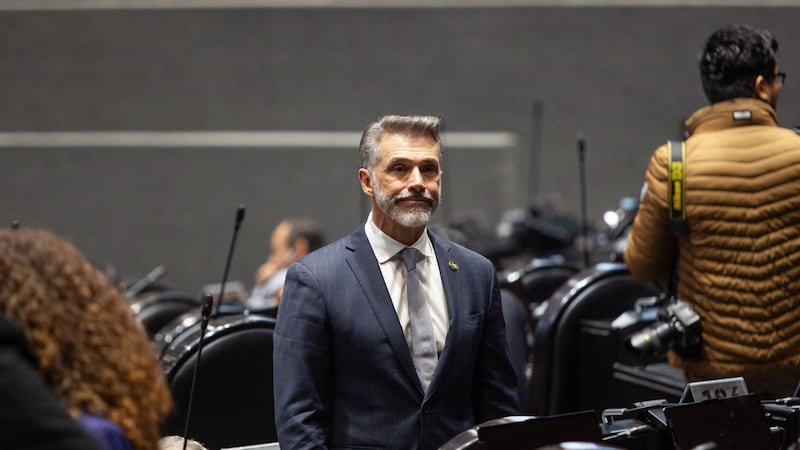 Morena inicia proceso contra Sergio Mayer por pedir licencia para ‘La Casa de Los Famosos’